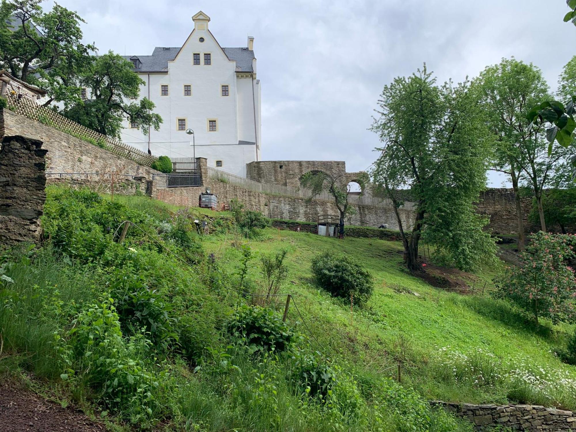 Am Schloss Wolkenstein, 86M2, 3Br, Babybett, Office Exterior foto